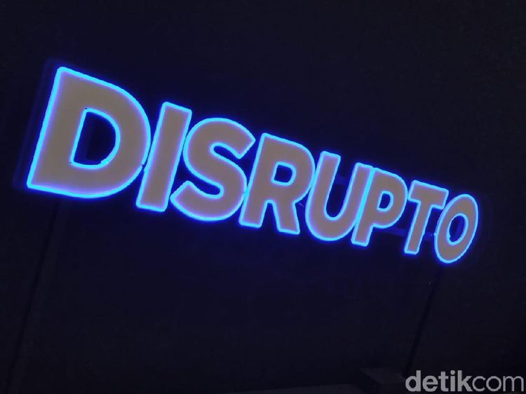 Kangen Gus Dur, Sinta Nuriyah Kunjungi Disrupto 2019
