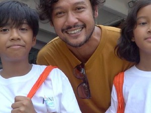Dwi Sasono & Melanie Subono Kunjungi BNI KEJAR