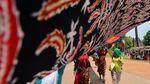 Parade Batik Sepanjang 1.000 Meter Mejeng di Mojokerto