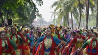 Pagelaran Tari Ronggeng Massal Beken diikuti 2019 peserta dari sanggar seni yang ada di Jawa Barat dan Jakarta.