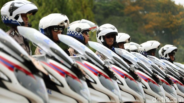 Korlantas Polri Gelar Apel Pengamanan Natal & Tahun Baru