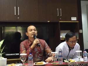 Harga Ayam Anjlok, Wamendag Sebut Terkait Aturan Sebelumnya