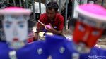 Unik! Ondel-Ondel Ini Dibuat dari Sampah Botol Plastik