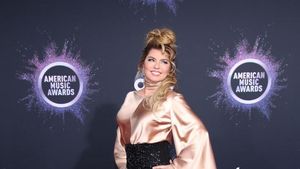 Foto: Shania Twain yang Tetap Memesona di Usia 54