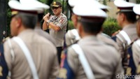 Menjadi sebagai inspektur upacara, Kakorlantas Polri Irjen Pol Istiono menyampaikan amatnya.