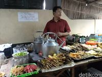 Teh Gelas Kecil Wedangan Gareng yang Bikin Kangen Solo