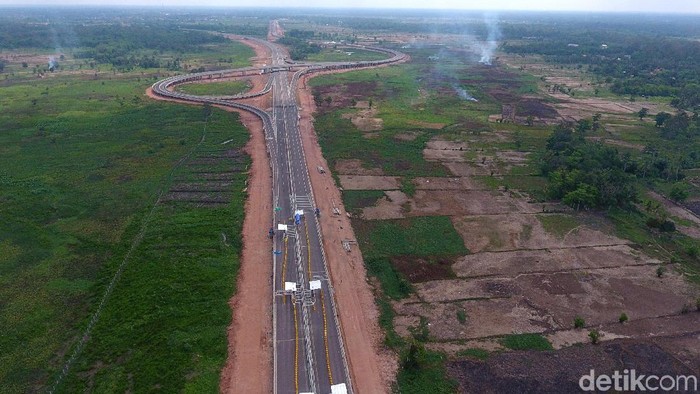 Presiden Joko Widodo belum lama ini meresmikan ruas Tol Terpeka yang memiliki panjang 189 kilometer. Seperti apa penampakannya? Yuk, lihat.