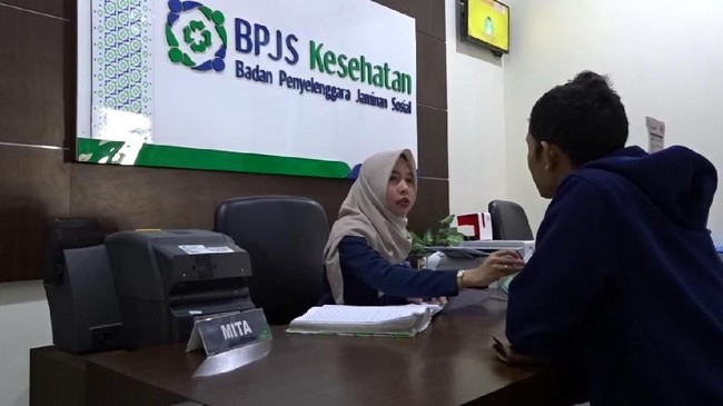 Viral Curhat Penumpang Ditahan Garuda