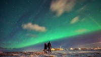 Norwegia Utara. Adegan Elsa yang kabur dan membangun istana pribadinya menjadi sorotan dalam film ini. Apalagi adegan itu bertepatan dengan peristiwa aurora. Jika kamu ingin menyaksikan aurora ini, kamu bisa berkunjung ke Norwegia bagian utara sebelum April (Foto: iStock)