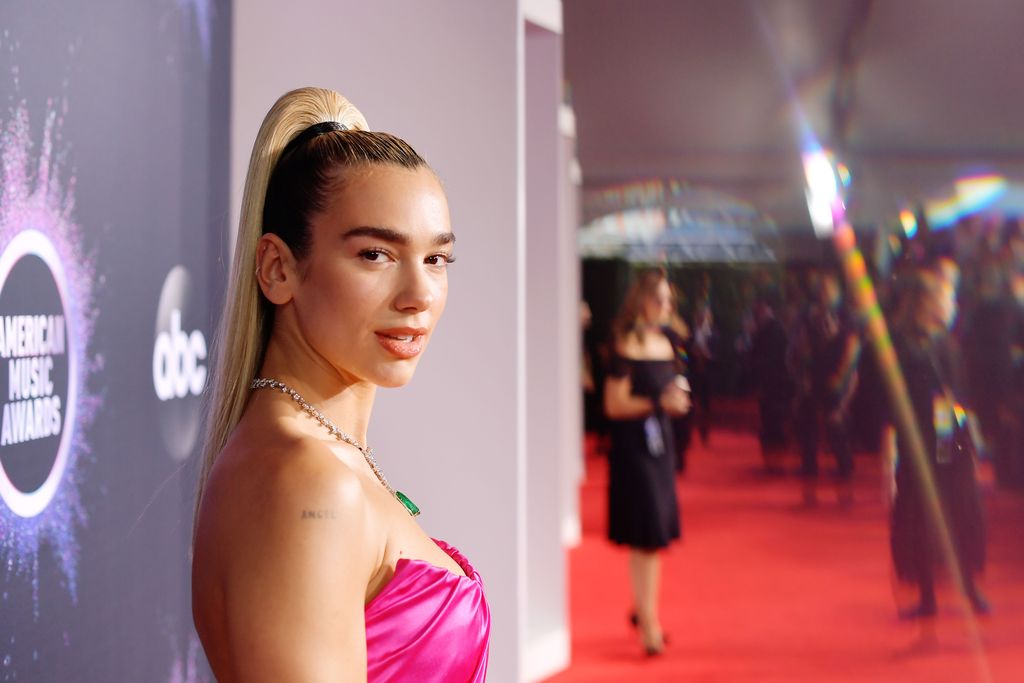 Dua Lipa / 