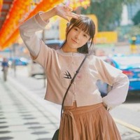 Dan kini Xu Jiao tercatat sebagai mahasiswi film di Art Centre College of Design di California. Dan Xu mengambil tawaran membintangi film di sela-sela libur kuliahnya. Foto: Dok. Weibo account of Our Street Style