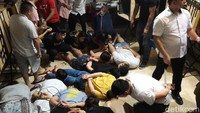 Polisi menyebut penggerebekan itu terkait kasus penipuan yang dilakukan para pelaku.