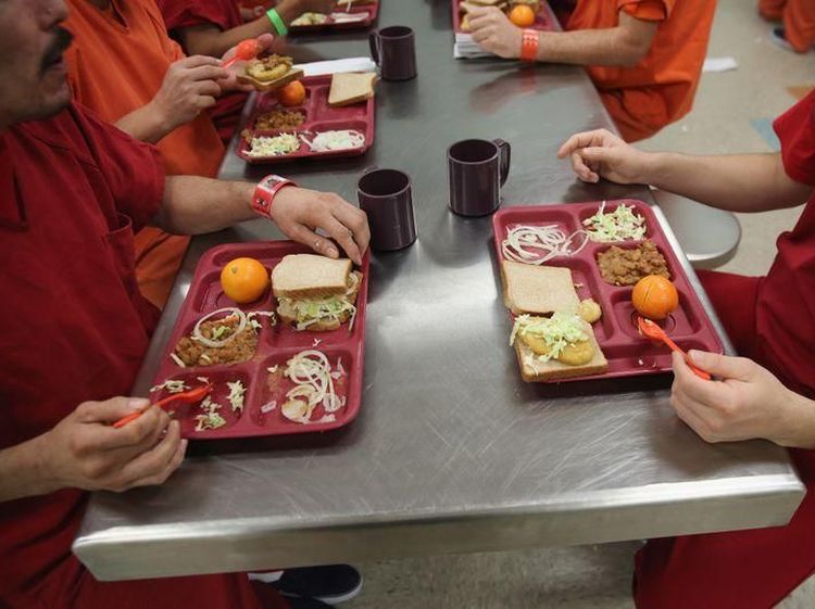 Melihat Menu Makanan yang Ada di Beberapa Penjara di Dunia, Termasuk Indonesia