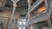 Semula Masjid Katedral Moskow hanya bisa menampung 2.000 jamaah. Setelah dibangun kembali, masjid terbesar di kota Moskow ini bisa menampung 10.000 jamaah. Bahkan pada hari raya bisa menampung sampai 20.000 jamaah (Foto: Tim detikcom)