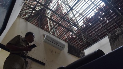 Dampak Kerusakan Akibat Angin Kencang yang Melanda Ngawi