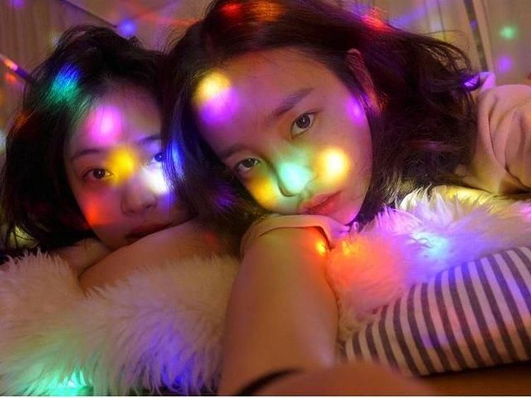 Foto Kebersamaan Goo Hara dan Sulli