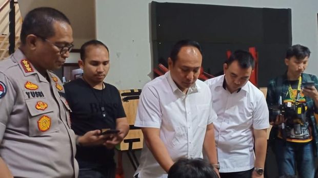 Polisi Amankan Puluhan WN China di Rumah Mewah di Kawasan Slipi