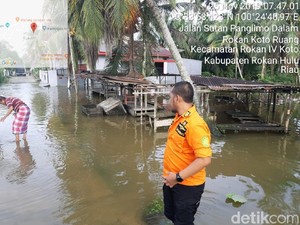 Banjir di Rohul Riau, Lalin Menuju Sumut Sempat Dialihkan