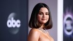 2 Tahun Vakum, Selena Gomez Mencolok di AMAs 2019