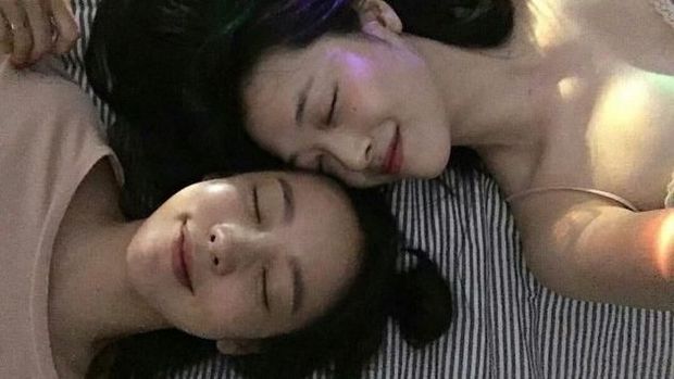 Goo Hara dan Sulli Goo Hara dan Sulli