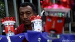 Unik! Ondel-Ondel Ini Dibuat dari Sampah Botol Plastik