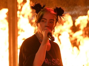 Billie Eilish Musisi Termuda yang Nyanyikan Lagu James Bond