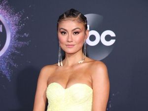 Agnez Mo Menawan di Red Carpet AMAs 2019, Masih Saja Ada yang Nyinyir