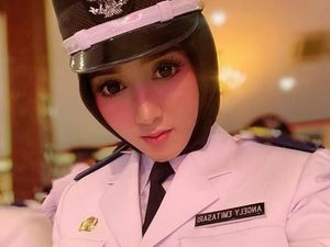 Masih Nyanyi Usai Jadi Kades, Angely Akui Tetap Terima Saweran
