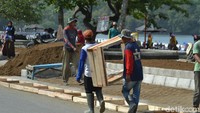 Dari pantauan detikcom, terlihat puluhan pegawai tampak tekun bekerja. Penataan ini terus dikebut hingga akhir tahun. (Faizal Amiruddin/detikcom)