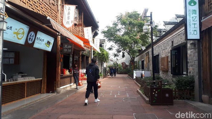 Nantang Old Street di Ningbo. Zhejiang, China. Foto: Hestianingsih/Wolipop Nantang Old Street di Ningbo. Zhejiang, China. Foto: Hestianingsih/Wolipop