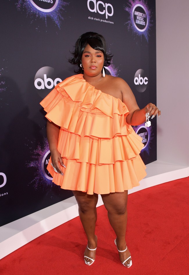 Lizzo yang baru-baru ini menjadi sorotan setelah mendominasi nominasi Grammy Awards 2020 punya cara tersendiri untuk mencuri perhatian. (Foto: Getty Images)