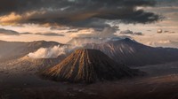 Traveler pasti tahu dong ini di mana? Yap ternyata pilot ini juga sampai ke Indonesia. Ini adalah pemandangan indah dari Bromo Tengger Semeru. (Lee Mumford/instagram)