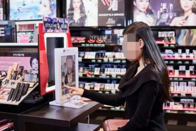 Warung Bakmi Bikin Ojol Senang hingga Wanita Tak Makan Demi Beli Kosmetik