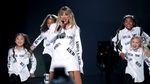 Penampilan Sedekade Taylor Swift di AMAs 2019