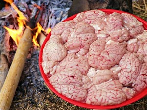 Otak Kambing hingga Daging Rusa, Ini Menu Sarapan yang Menyeramkan