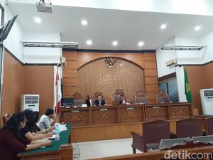Praperadilan Surya Anta dkk Pengibar Bintang Kejora Diputus Hari Ini