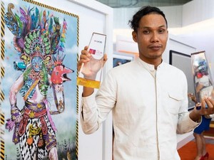 Lukisan Bhinneka Tunggal Ika Anagard Berjaya di Singapura