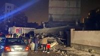 Survei Geologi Amerika Serikat mengatakan gempa itu berpusat 30 kilometer (18,6 mil) barat laut ibukota Tirana.
