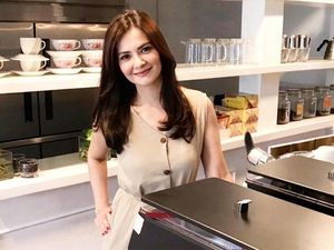 Ini Orang yang Pertama Sarankan Cut Tari Akui Hubungannya dengan Ariel NOAH