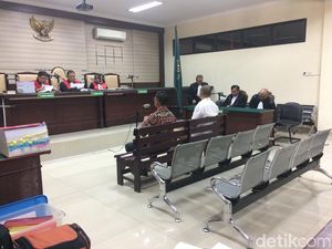 Eksepsi Dua Terdakwa Kasus Korupsi Jasmas Sugito dan Darmawan Ditolak