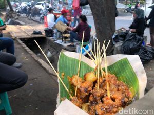 Gurih Lembut Sate Jando, Omzetnya Capai Rp 10 Juta per Hari