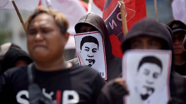 Aksi Solidaritas untuk Aktivis Pekerja Pelabuhan