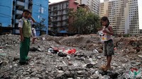Lokasi revitalisasi juga menjadi arena bermain anak.