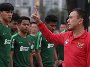 Reaksi Netizen Usai Iwan Bule Bilang Saranghaeyo Coach STY