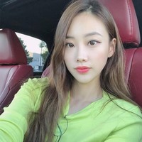 Lalu orangtuaku menyuruhku untuk keluar dan aku sadar aku juga tidak bisa meneruskan karena ada masalah lain jadi aku keluar, tutur Ye Jin. Foto: Instagram @misshanye