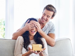 Ramalan Zodiak Cinta 13 Desember: Pisces Jaga Suasana, Aries Beri Dia Kejutan