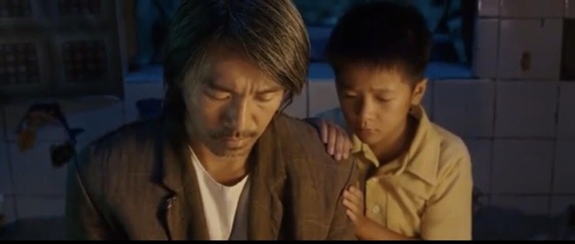 Xu Jiao meraih popularitas setelah membintangi film CJ7 atau dalam bahasa Tionghoa Chang Jiang qi hao yang dirilis pada Januari 2008. Film ini disutradarai dan dibintangi oleh Stephen Chow. Foto: Youtube