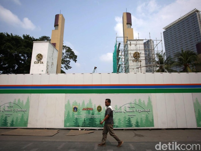 Taman Ismail Marzuki (TIM) sedang direvitalisasi oleh Pemprov DKI sampai tahun 2021. Revitalisasi ini mendapat penolakan dari sejumlah pelaku seni.