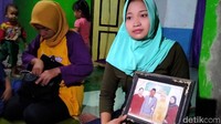 Sepasang suami-istri yang diketahui bernama Suwaryo (62) dan Endriyati (45) tewas akibat diserang ratusan tawon. Keduanya diserang ratusan tawon saat melintas di area pemakaman desa setempat.