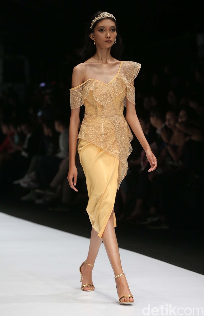 Fashion show Paulina Katarina terinspirasi dari wanita urban yang independen dan percaya diri, di Jakarta Fashion Week 2020, Senayan City, Jakarta. Senin [28/10/2019]. Foto: Rachman Haryanto/detikcom
